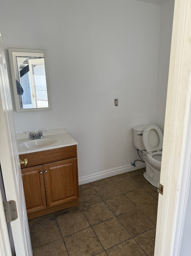 Guest Bathroom - 467 W 21st St