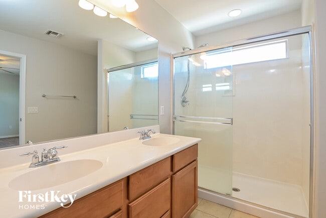 Building Photo - 10427 E Valley Quail Dr