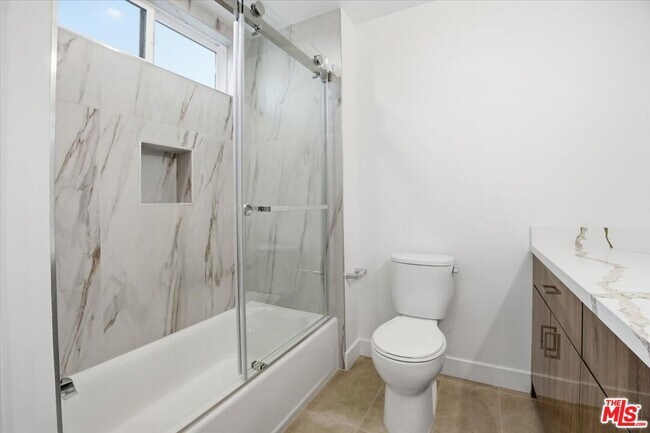 Building Photo - 1820 Prosser Ave