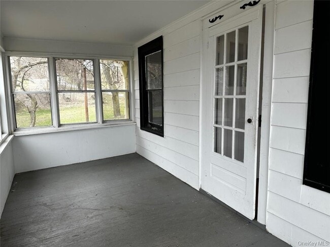 Building Photo - 27 Howard Rd