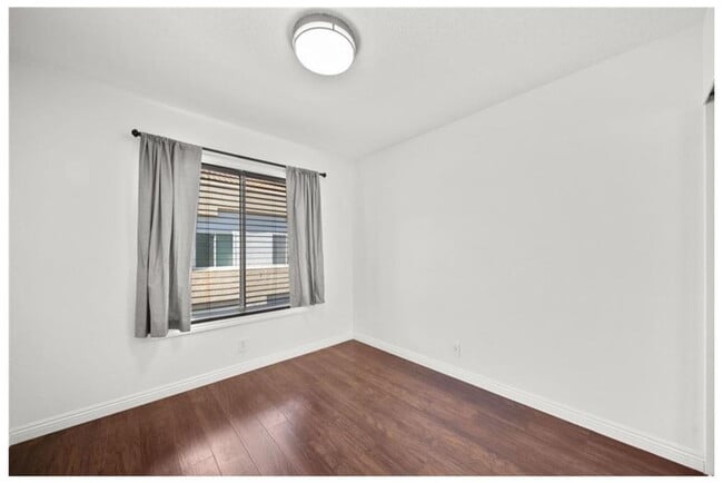 Building Photo - Don't Miss This One | Upgraded Stevenson Ranch Home for Rent