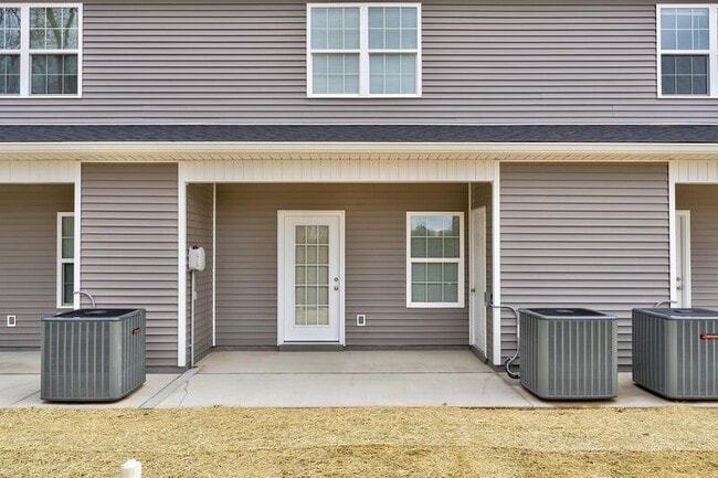 Building Photo - 2805 Cruze Dr