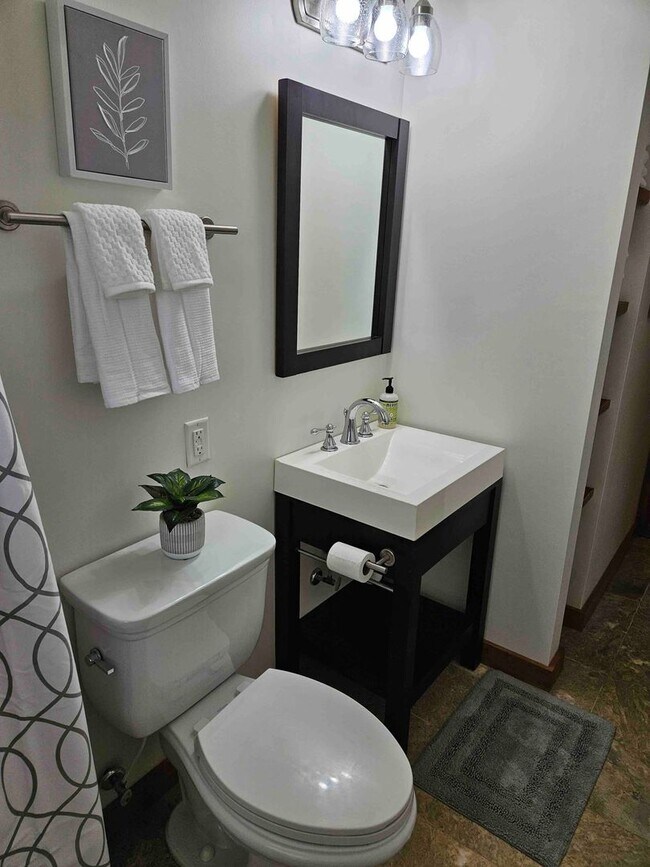 Building Photo - Statesville - 3BR / 1BA