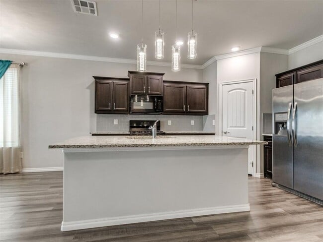 Building Photo - 14805 Gravity Falls Ln
