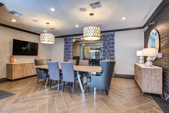 Building Photo - 9500 Williamsburg Plaza