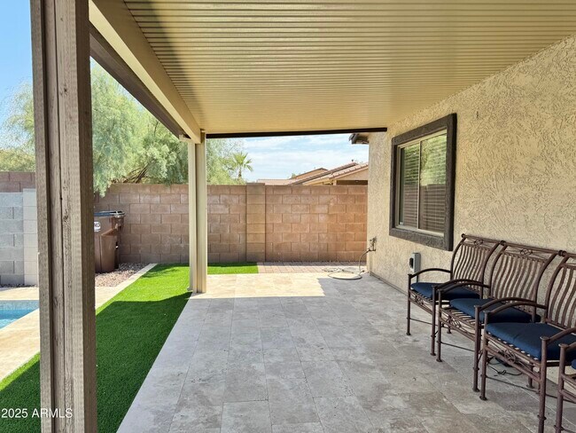 Building Photo - 45008 Miramar Rd