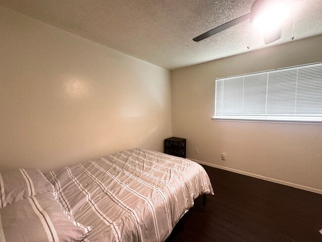 Building Photo - 2 Bed 1 Bath in Austin