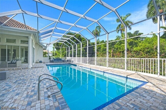 Building Photo - 2540 Half Moon Walk