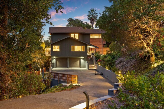 Building Photo - 48 Junipero Serra Ave