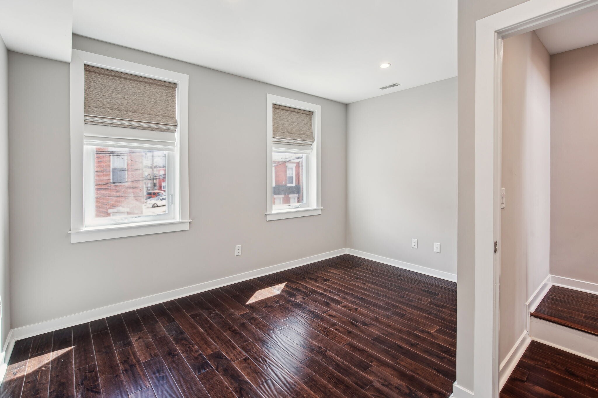 Building Photo - 1833 Ginnodo St