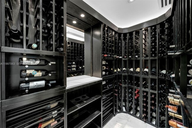 Building Photo - 6832 Sunrise Ct