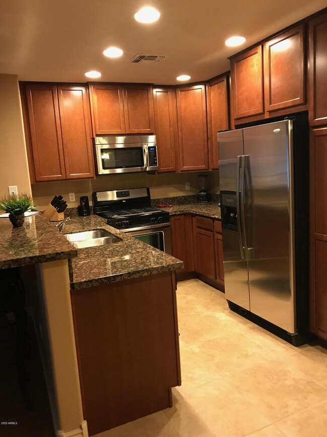 Building Photo - 5350 E Deer Valley Dr