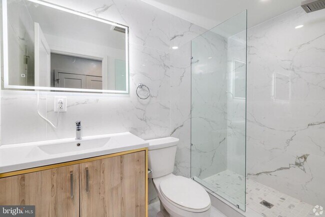 Building Photo - 1201 Vine St