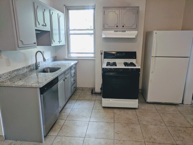 Building Photo - 5544 Fair Oaks Street