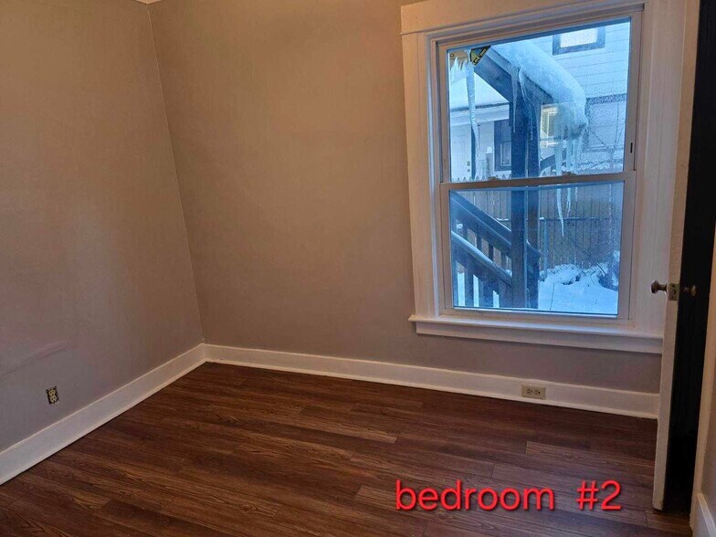 Building Photo - 1332 Poplar Pl