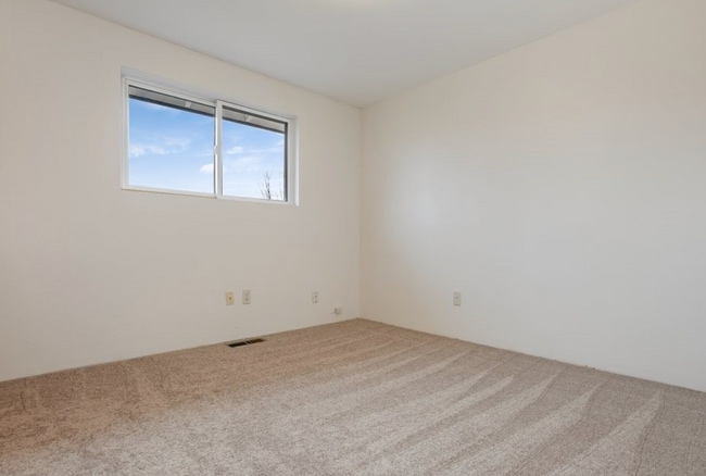 Building Photo - Beautifully Updated 4BR Split-Level Home i...