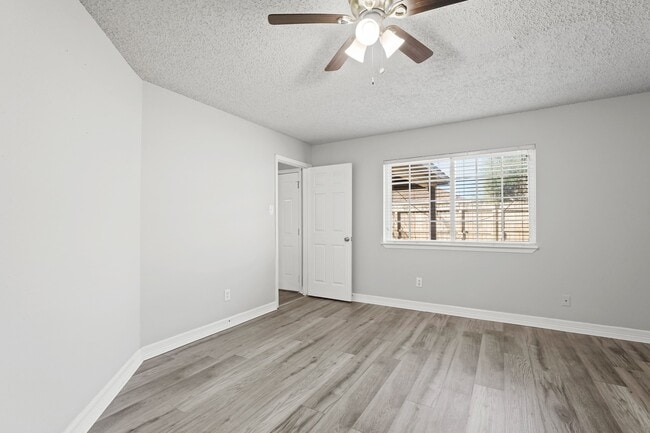 Building Photo - 4219 Prairie Meadow Dr