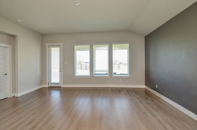 Building Photo - 3538 Gore Creek Dr