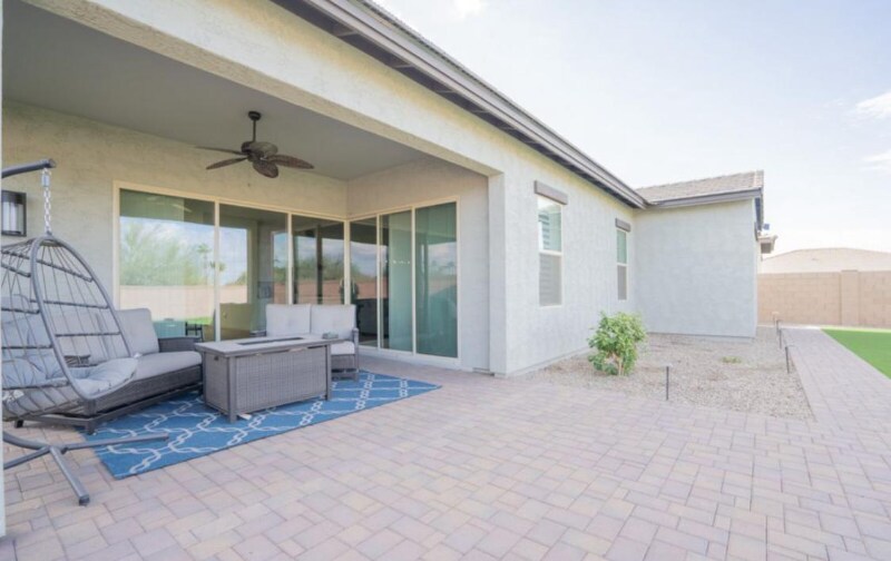 Building Photo - 3418 E Valencia Dr