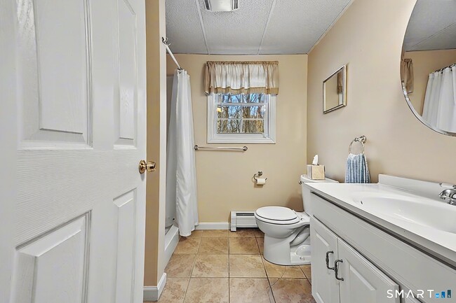 Building Photo - 15 Indian Hill Ln