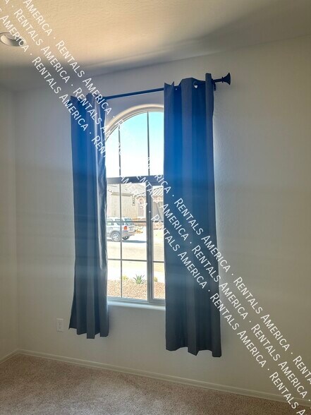 Building Photo - 18675 N 268th Ave