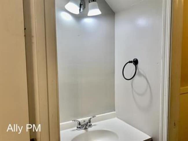 Building Photo - 2383 Austin Dr