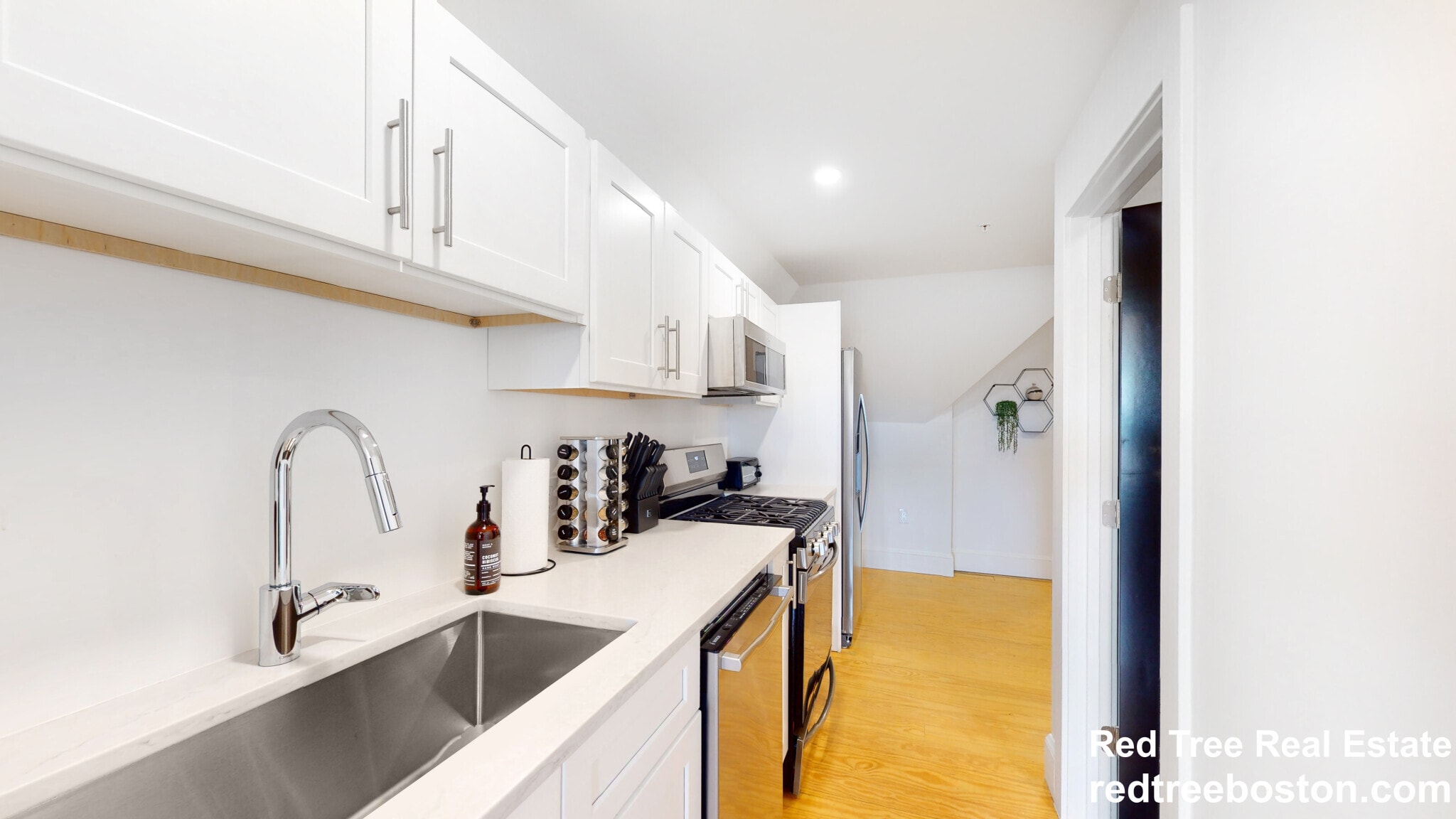 Building Photo - 659 South St