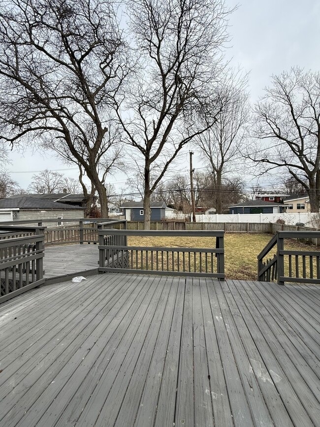 Building Photo - 18227 Center Ave