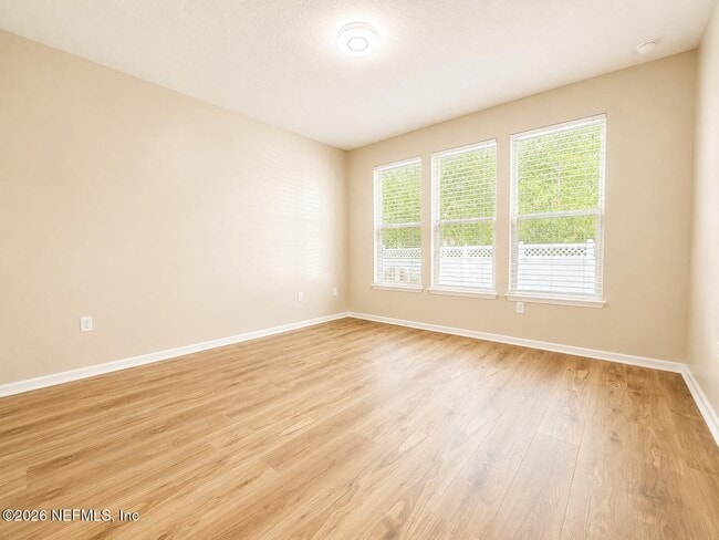 Building Photo - 550 Drysdale Dr