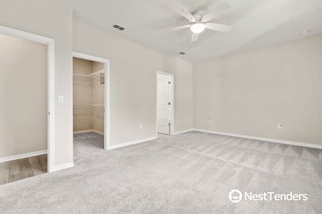 Building Photo - Stunning Northside Home!