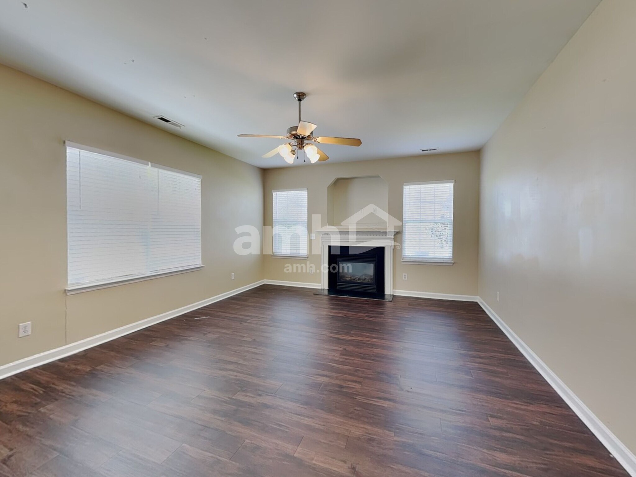 Building Photo - 7036 Spanglers Spring Way