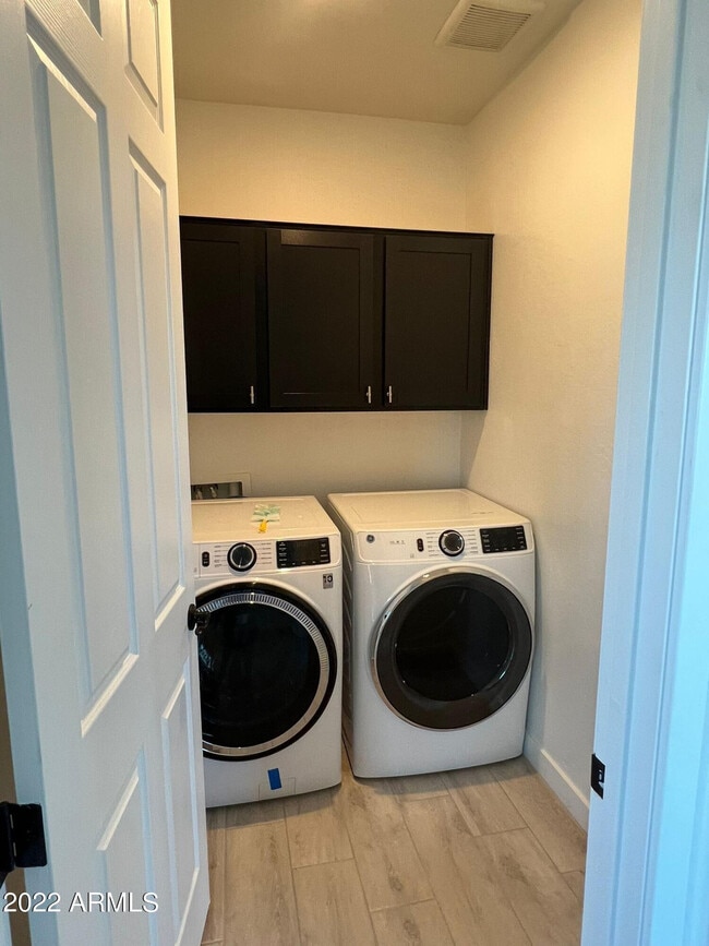 Building Photo - 13316 W Red Range Wy