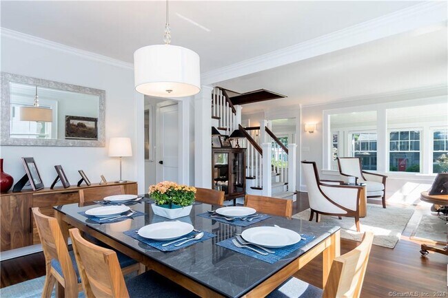 Building Photo - 303 Wakeman Rd