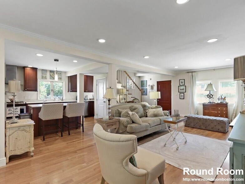 Building Photo - 66 Saunders St