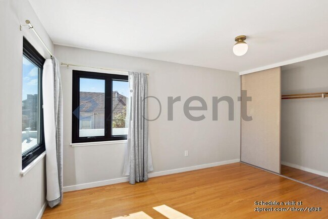 Building Photo - 167 Frisbie St