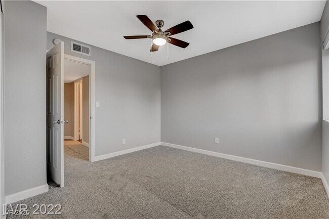 Building Photo - 1303 Darlene Way