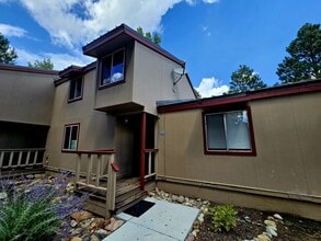 Building Photo - 217 Pinon Causeway