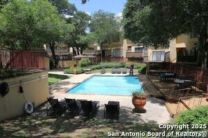 Building Photo - 8642 Fredericksburg Rd