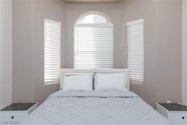 Building Photo - 6525 Ponderosa Way