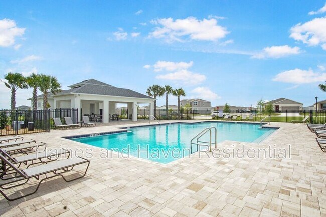 Building Photo - 1315 Normandy Dr