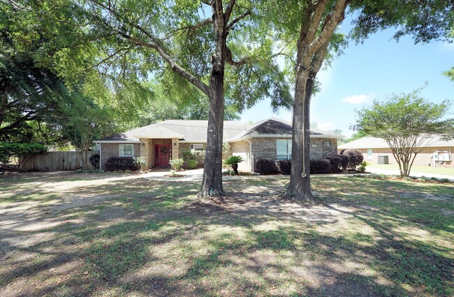 Building Photo - Silver Oaks Community