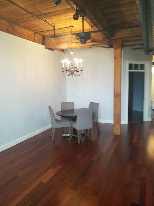 Building Photo - 66 Landing Ln