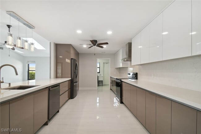 Building Photo - 1101 SW 51st Terrace