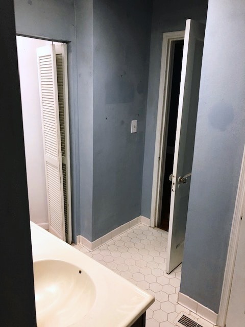 Bath 2 - 829 Courtenay Dr NE