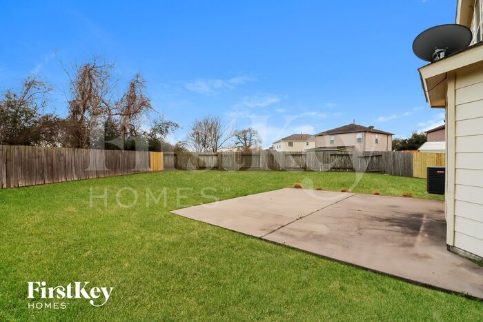 Building Photo - 18107 Valebluff Ln