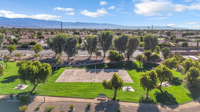 Building Photo - 44295 Las Vistas Dr