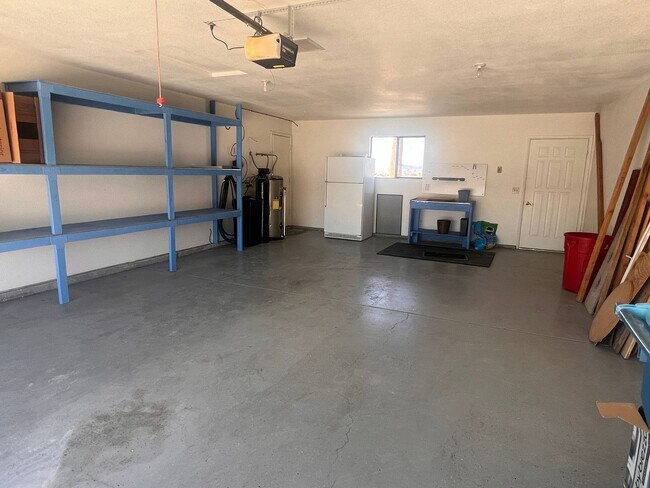 Building Photo - Lake views, lake views, lake views! Longte...