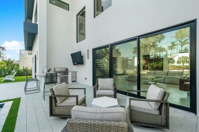 Building Photo - 13480 U.S. Rte 1