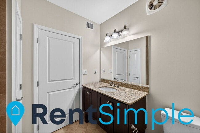 Building Photo - 1418 N Rhodes St