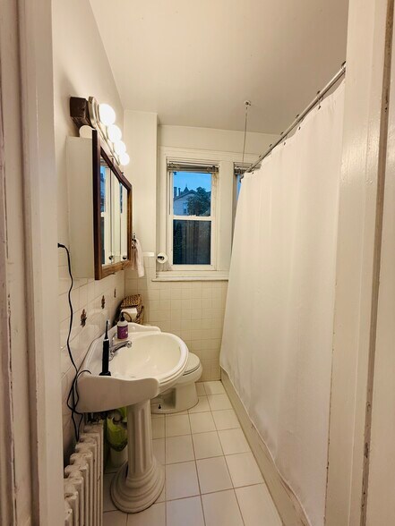 Building Photo - 56 Windle Park